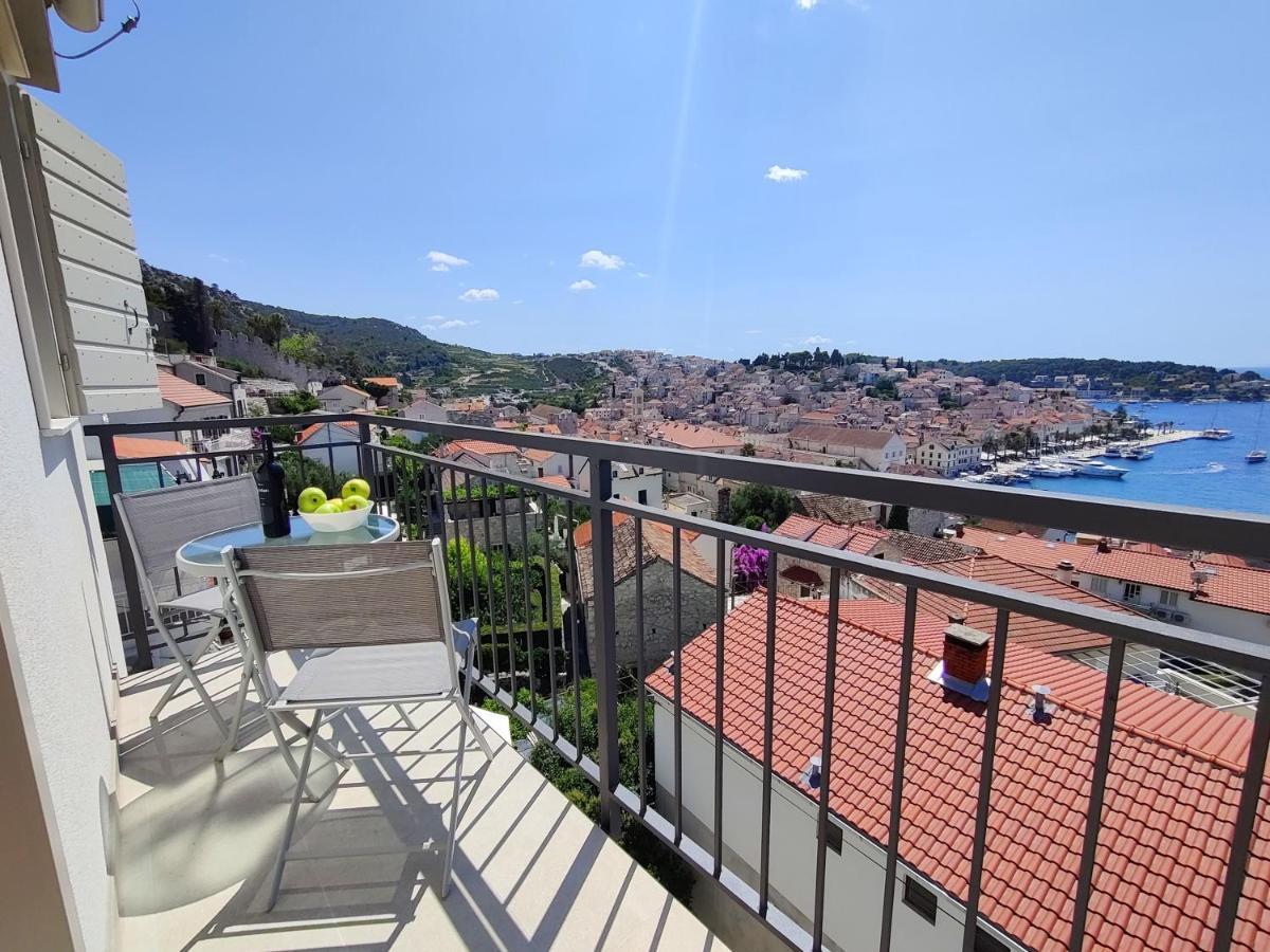 Brand New Apt W Balcony & Perfect Seaview At Center Хвар Екстериор снимка