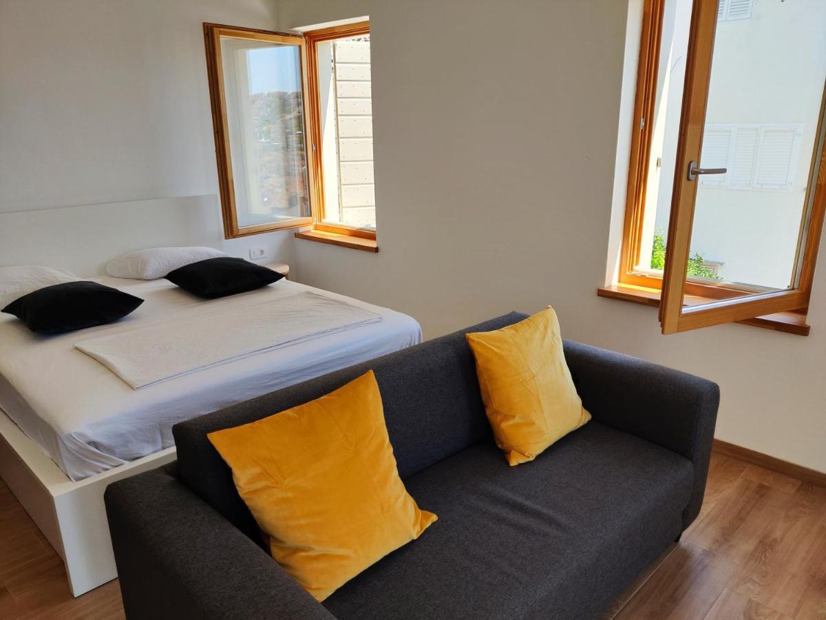 Brand New Apt W Balcony & Perfect Seaview At Center Хвар Екстериор снимка