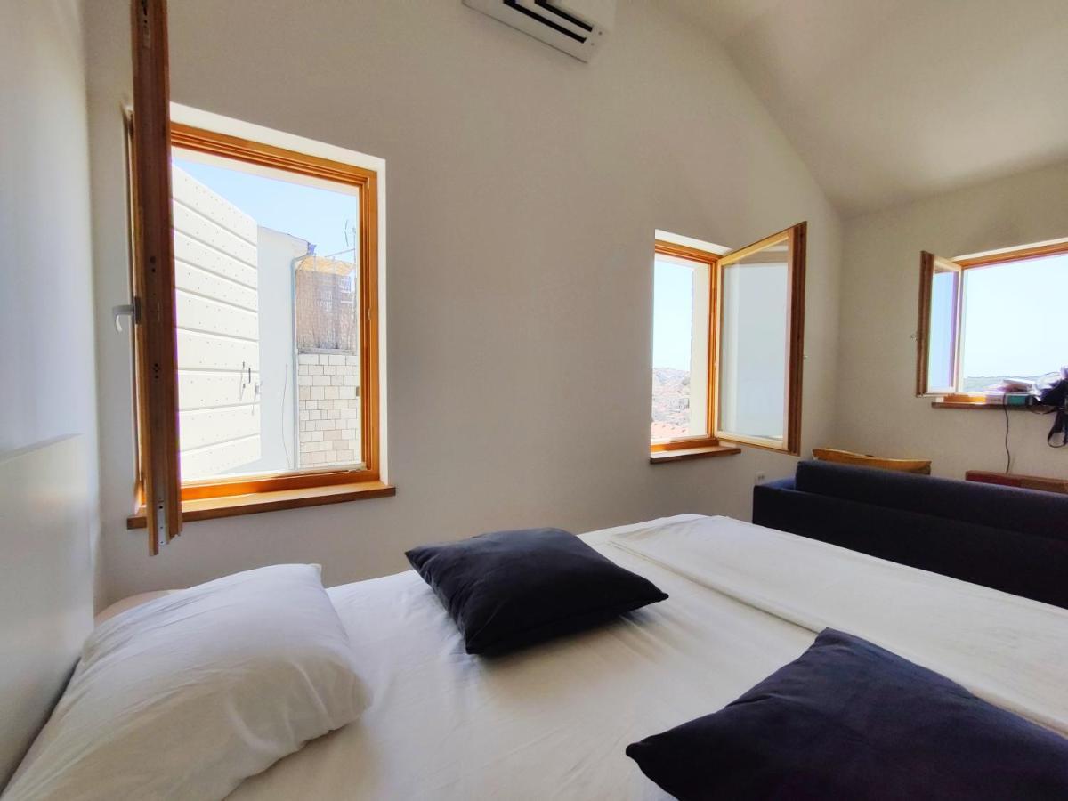Brand New Apt W Balcony & Perfect Seaview At Center Хвар Екстериор снимка