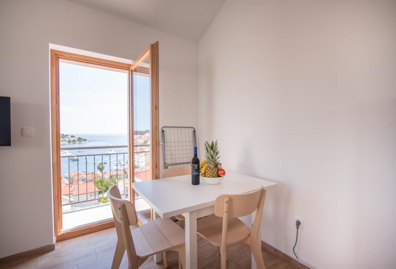 Brand New Apt W Balcony & Perfect Seaview At Center Хвар Екстериор снимка