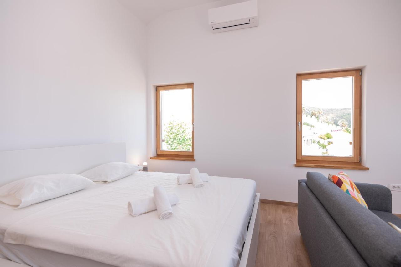Brand New Apt W Balcony & Perfect Seaview At Center Хвар Екстериор снимка