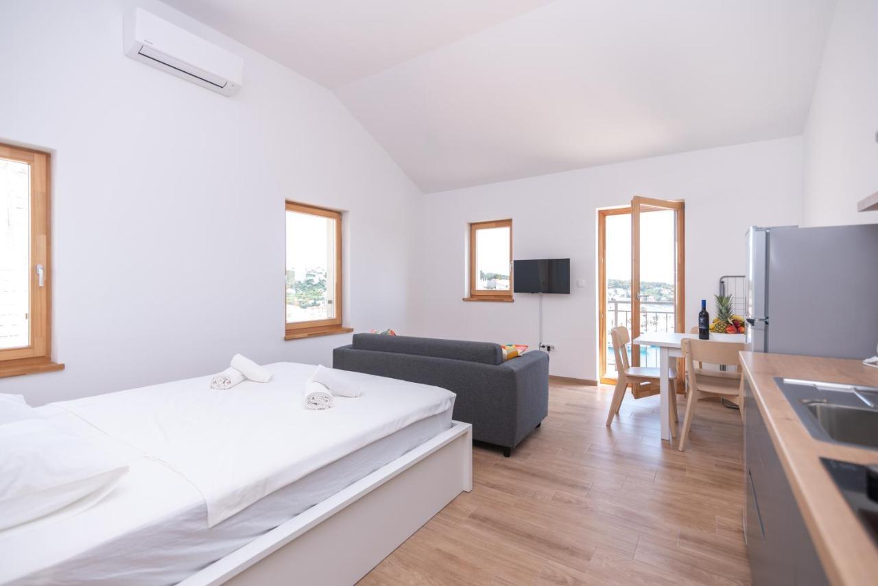 Brand New Apt W Balcony & Perfect Seaview At Center Хвар Екстериор снимка