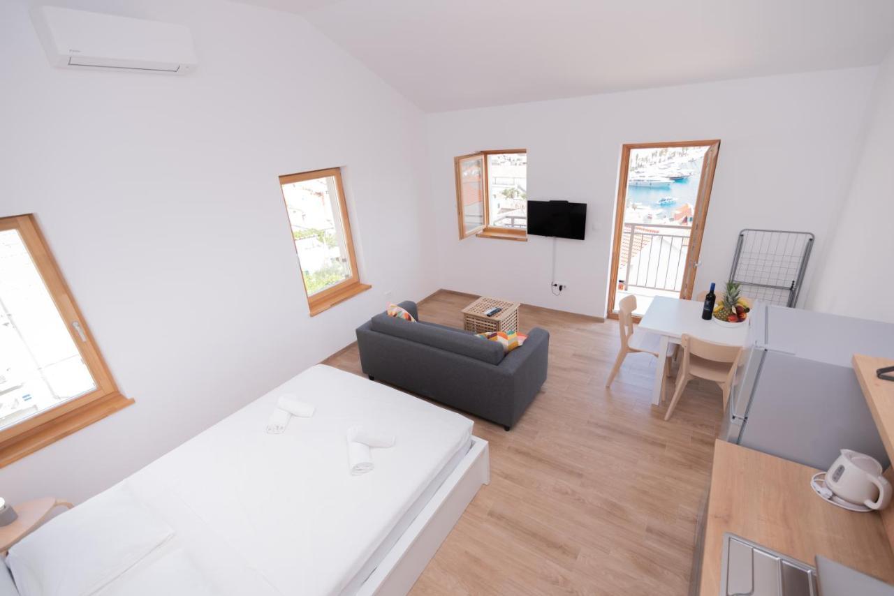 Brand New Apt W Balcony & Perfect Seaview At Center Хвар Екстериор снимка